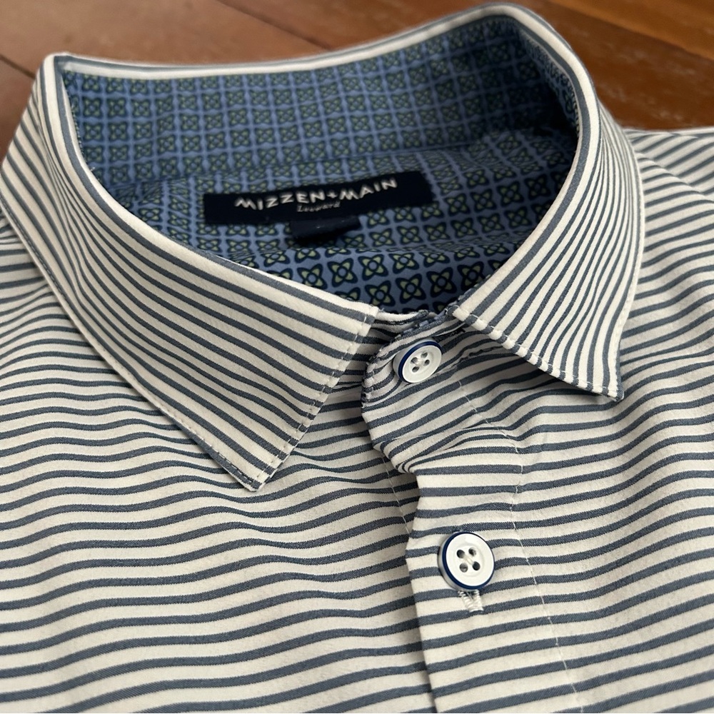 Mizzen+Main Blue and White Striped Casual Button Down Shirt - Picture 5 of 14
